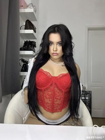 Celina_x31