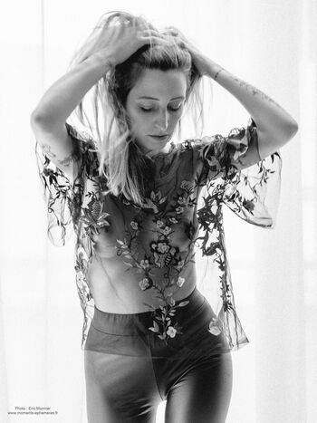 Full leaked Celine in frame private photo