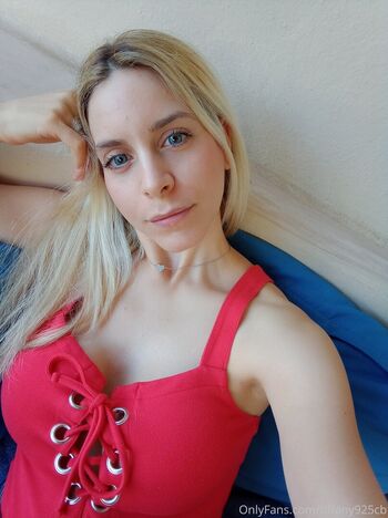 Full leaked Celinebbyx private photo