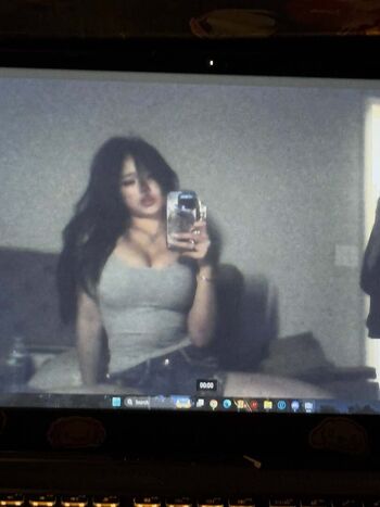Full leaked Cellow page private photo