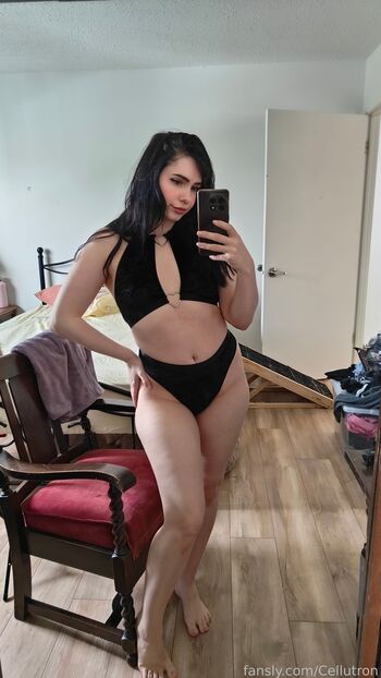Full leaked Cellutron private photo