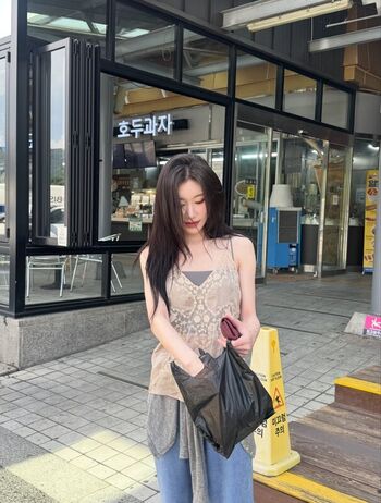Full leaked Chaeryeong private photo