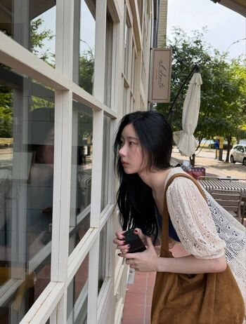 Full leaked Chaeryeong private photo