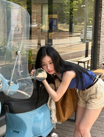 Full leaked Chaeryeong private photo