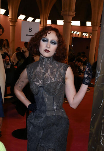 Full leaked Chappell roan page private photo