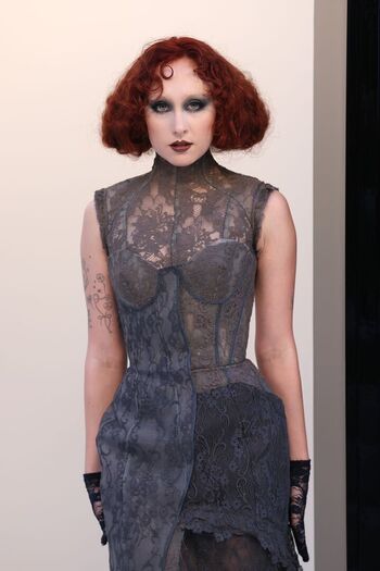 Full leaked Chappell roan page private photo