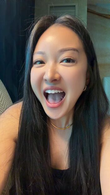 Full leaked Charlet chung private photo