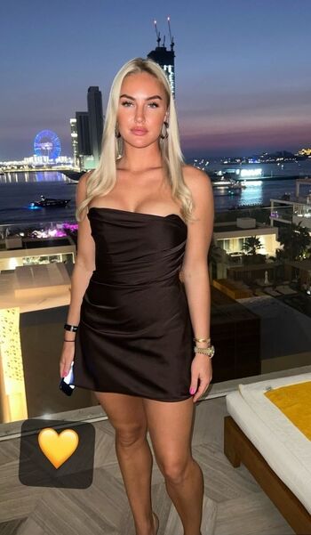 Full leaked Charley hull private photo