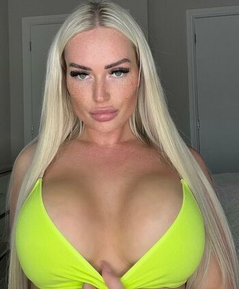 Full leaked Charleybabe private photo