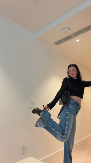 Full leaked Charli d amelio page private photo