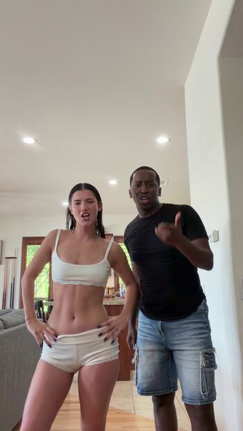 Full leaked Charli d amelio page private photo