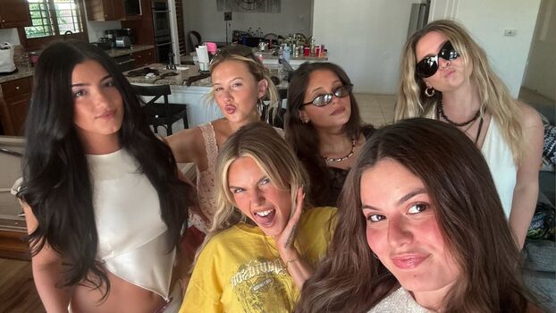 Full leaked Charli d amelio page private photo