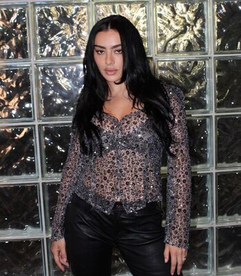 Full leaked Charli xcx private photo