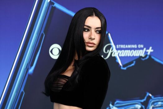 Full leaked Charli xcx private photo