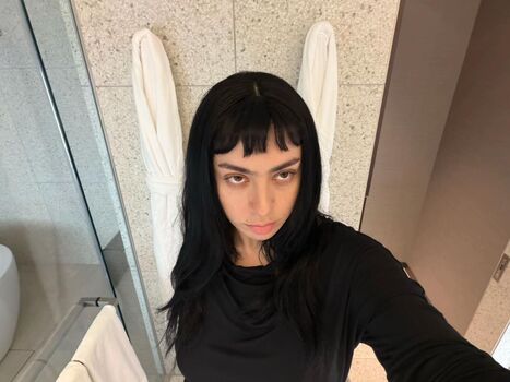 Full leaked Charli xcx private photo