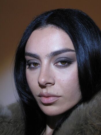 Full leaked Charli xcx private photo
