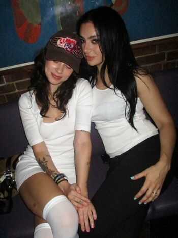 Full leaked Charli xcx private photo