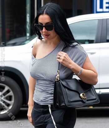 Full leaked Charli xcx private photo