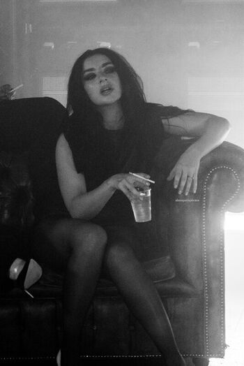 Full leaked Charli xcx private photo