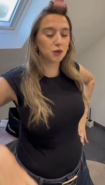 Full leaked Charline pradeau private photo
