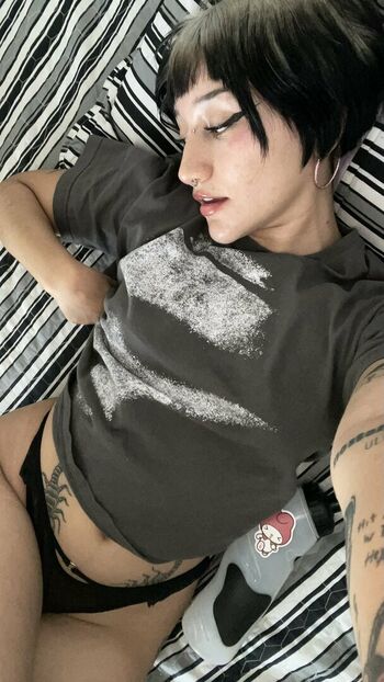 Full leaked Charlisometimes private photo