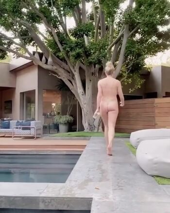Full leaked Chelsea handler private photo