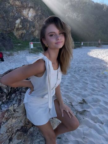 Chelsea Mayer / chelsea.m.2007 / chelsea.m.07