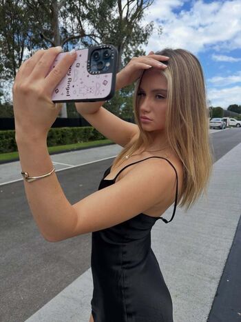 Full leaked Chelsea mayer private photo