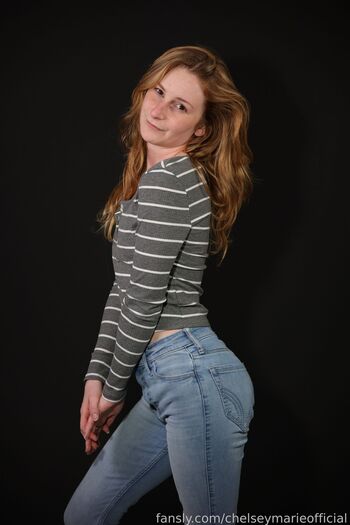 chelseymarieofficial