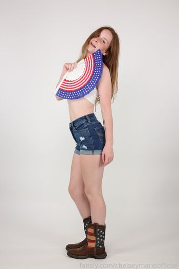 chelseymarieofficial