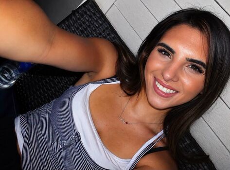 Full leaked Chelsie deville private photo