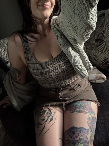 Full leaked Chelsswellss private photo