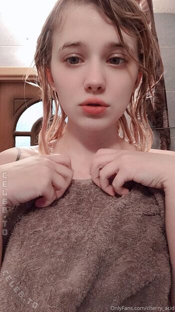 Full leaked Cherry acid page private photo
