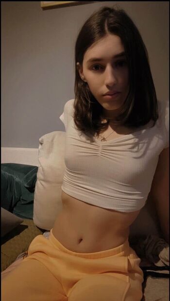Full leaked Cherrybluets private photo