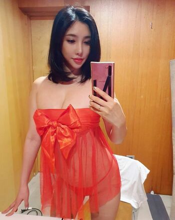 Full leaked Cherrychayomi private onlyfans photo