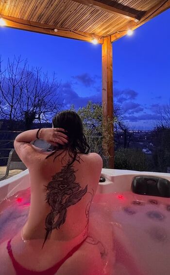Full leaked Chiaraxx private photo
