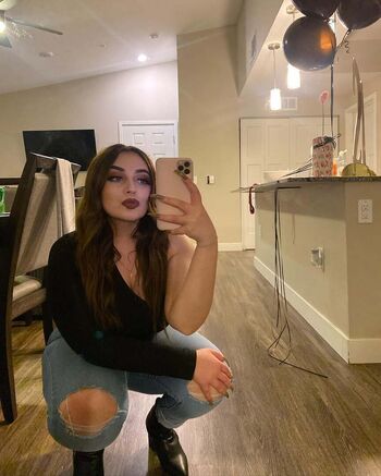 Full leaked Chichi page private photo