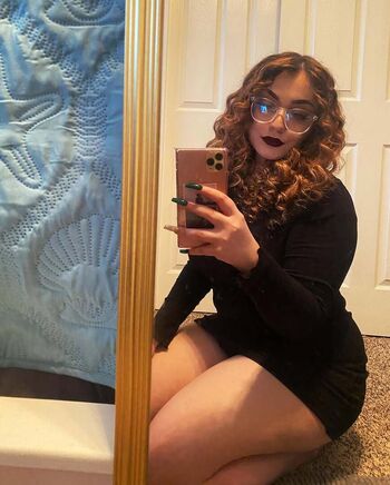 Full leaked Chichi page private photo