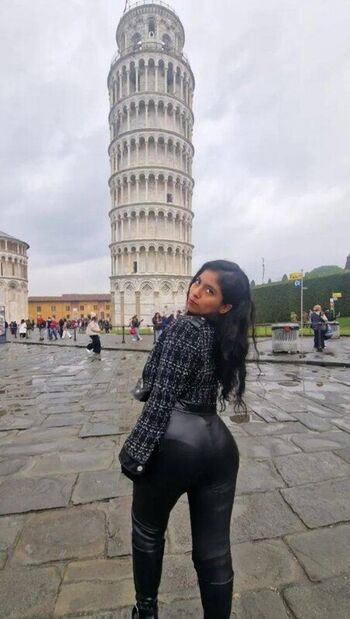 Full leaked Chiphilary blog private photo