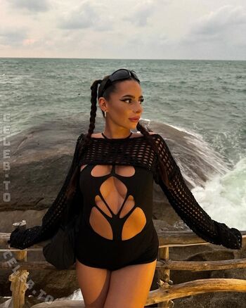 Full leaked Chivrv private photo