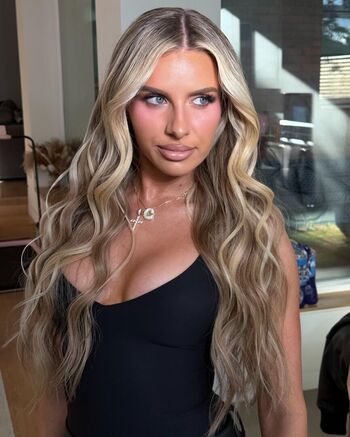 Full leaked Chloe burrows private photo