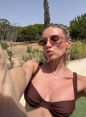 Full leaked Chloe burrows private photo