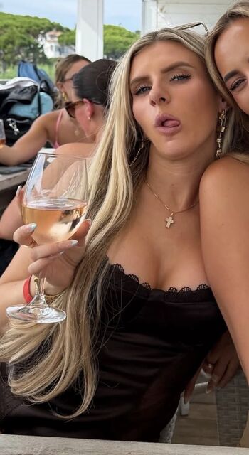 Full leaked Chloe burrows private photo