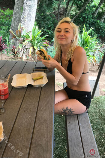 Full leaked Chloe temple private photo