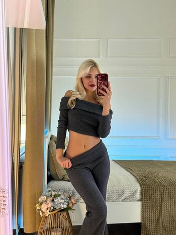 Full leaked Chloecoral private photo