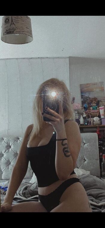 Full leaked Chlomarie private photo