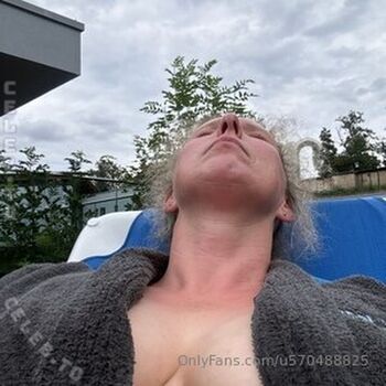 Full leaked Chrissy private photo
