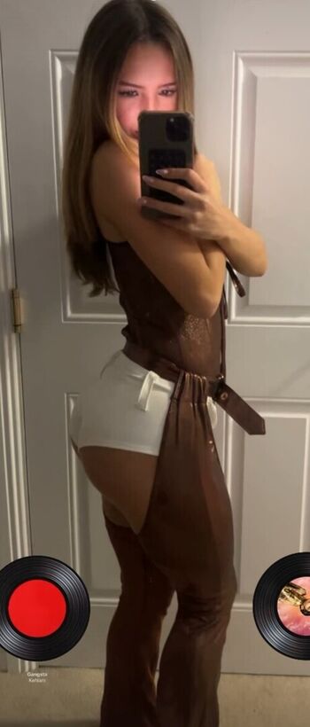 Full leaked Christinalapox private photo