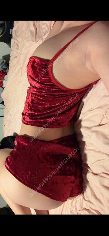 Full leaked Ciggybae private photo