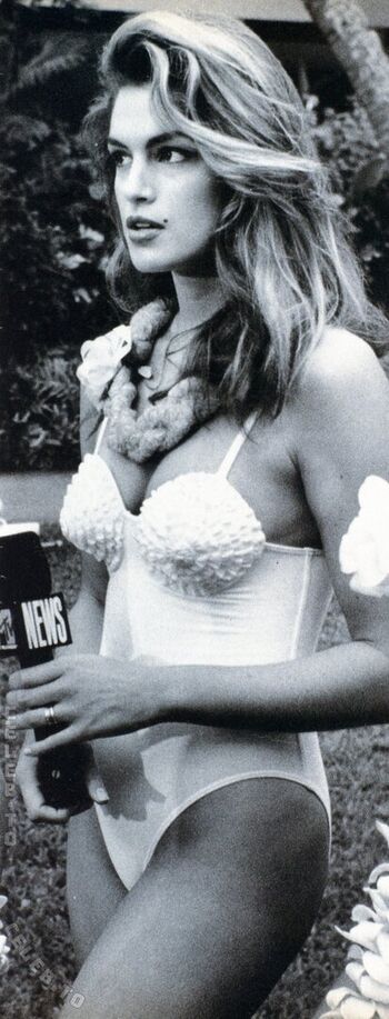 Full leaked Cindy crawford page private photo